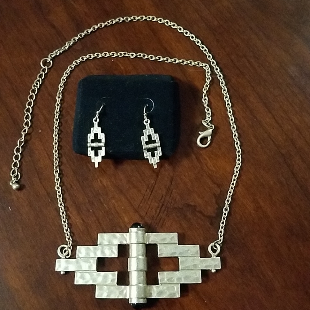 Statement Necklace & Earrings set